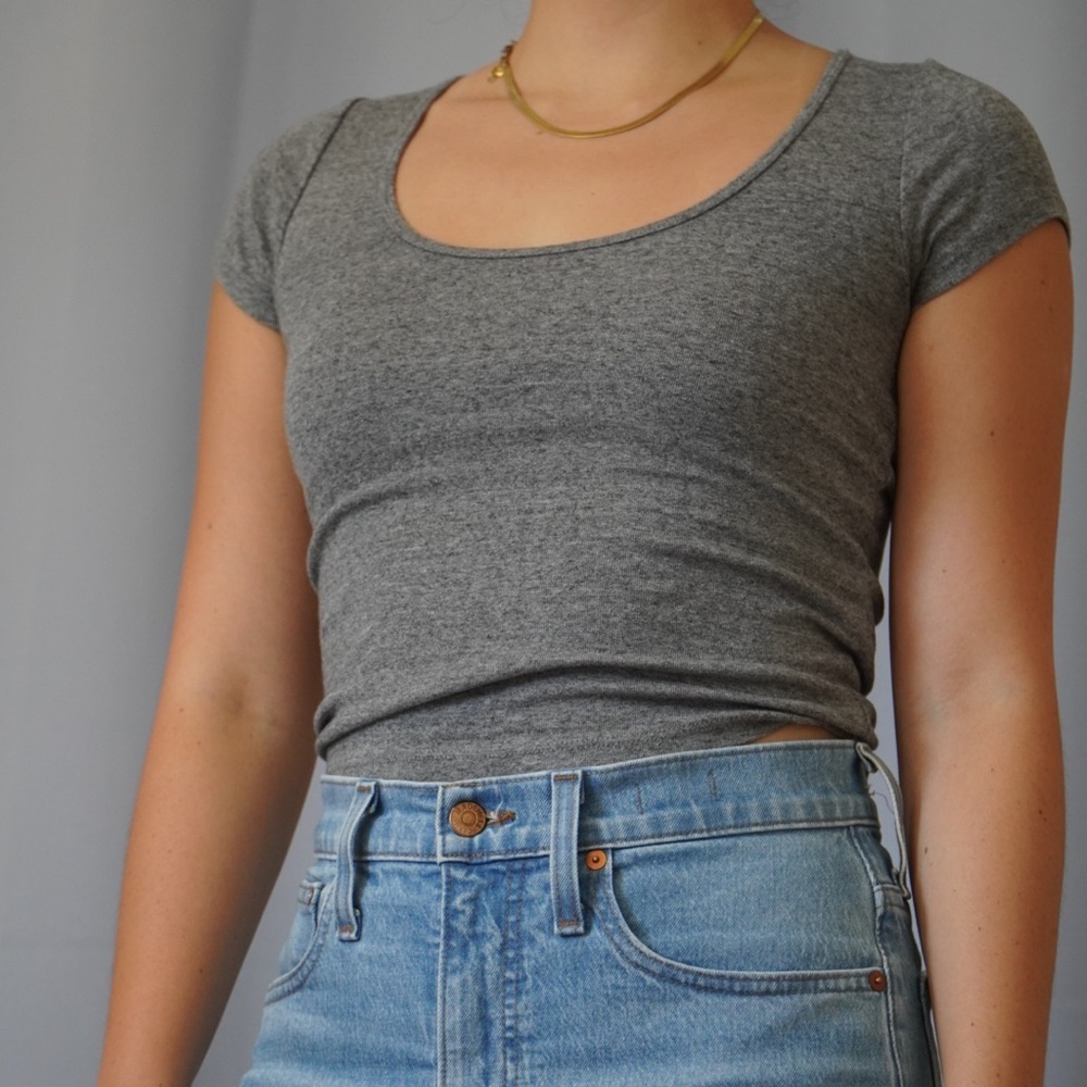 Abercrombie basic scoop neck gray tee